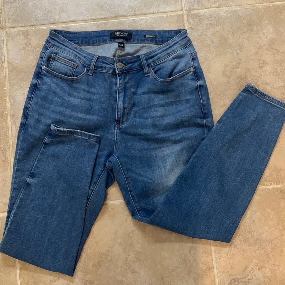 Womens Judy Blue Denim Jeans. Skinny Fit. Size 14W Medium Wash